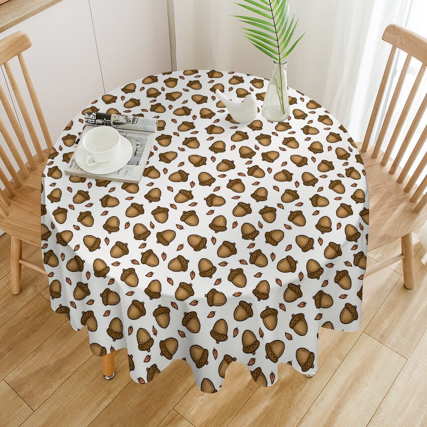 Round Tablecloth on Round Table