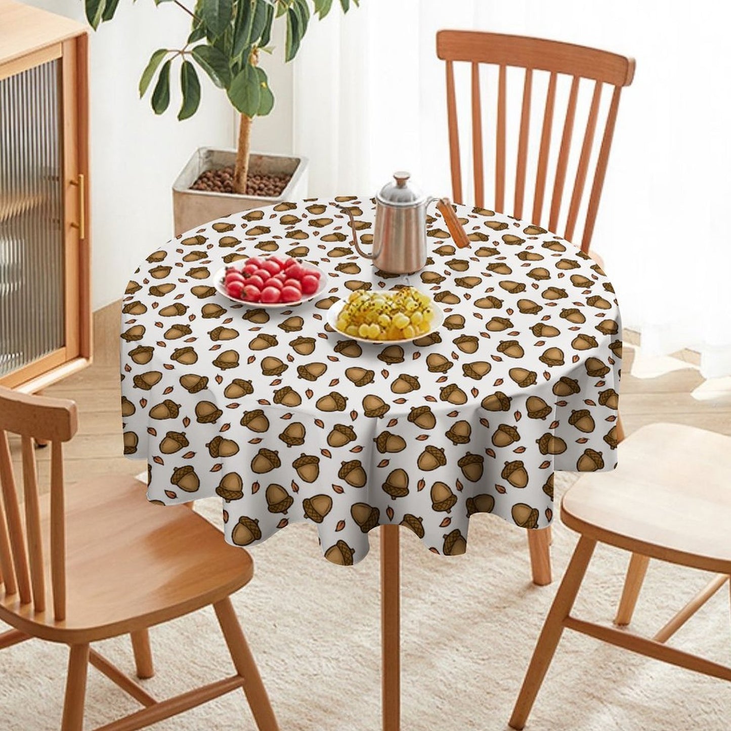 Round Tablecloth on Round Table