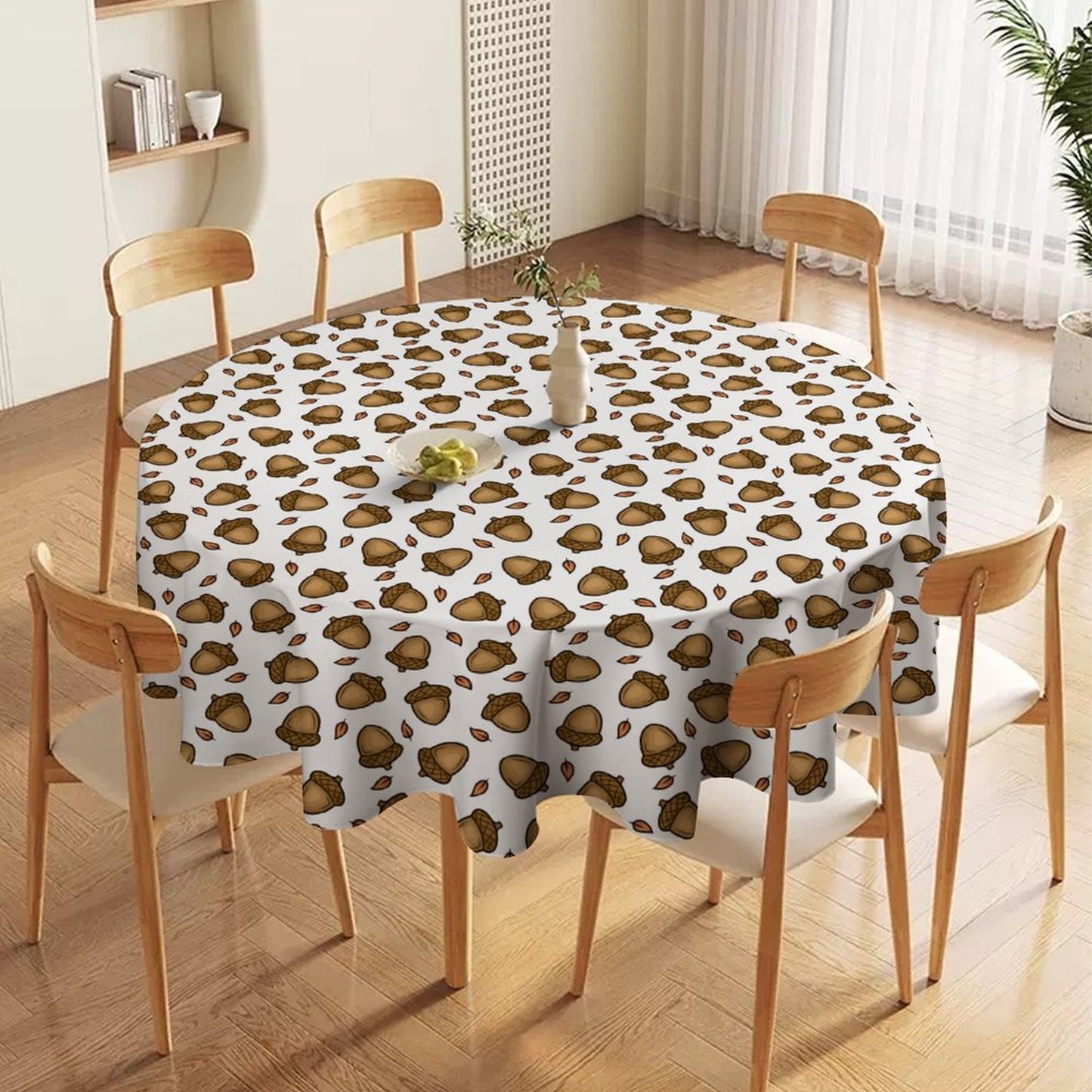 Round Tablecloth on Round Table